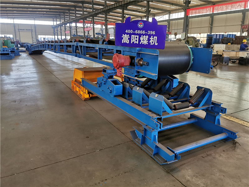 煤礦帶式轉(zhuǎn)載機 (7).jpg